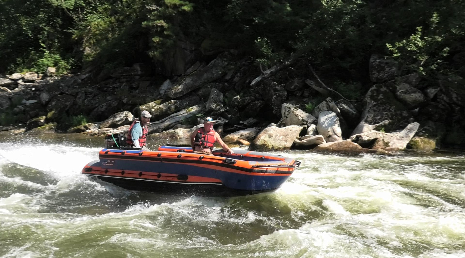 Летние тесты на горной реке Бельсу в Междуреченске