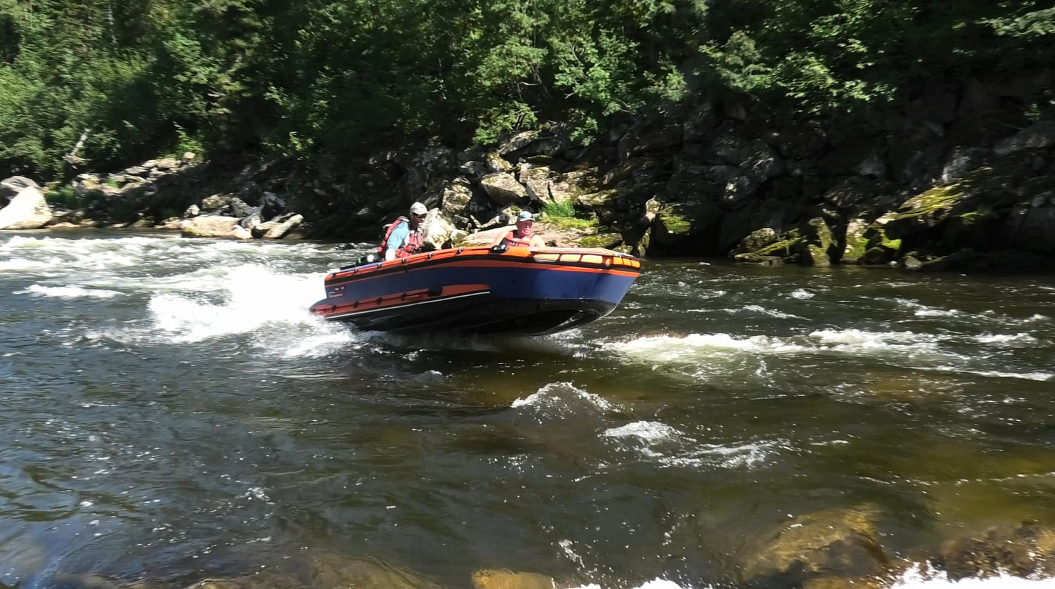 Летние тесты на горной реке Бельсу в Междуреченске