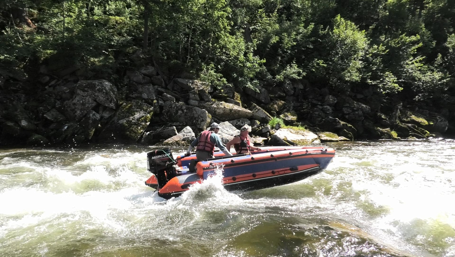 Летние тесты на горной реке Бельсу в Междуреченске
