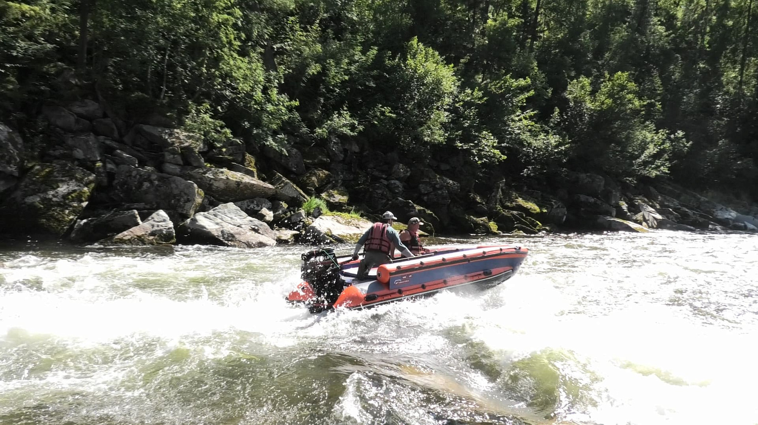 Летние тесты на горной реке Бельсу в Междуреченске
