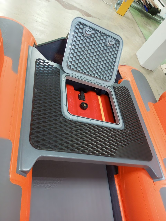 Лодка надувная с жестким дном А-490 Jet